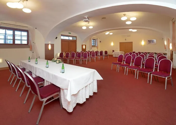Hotel Chvalska Tvrz