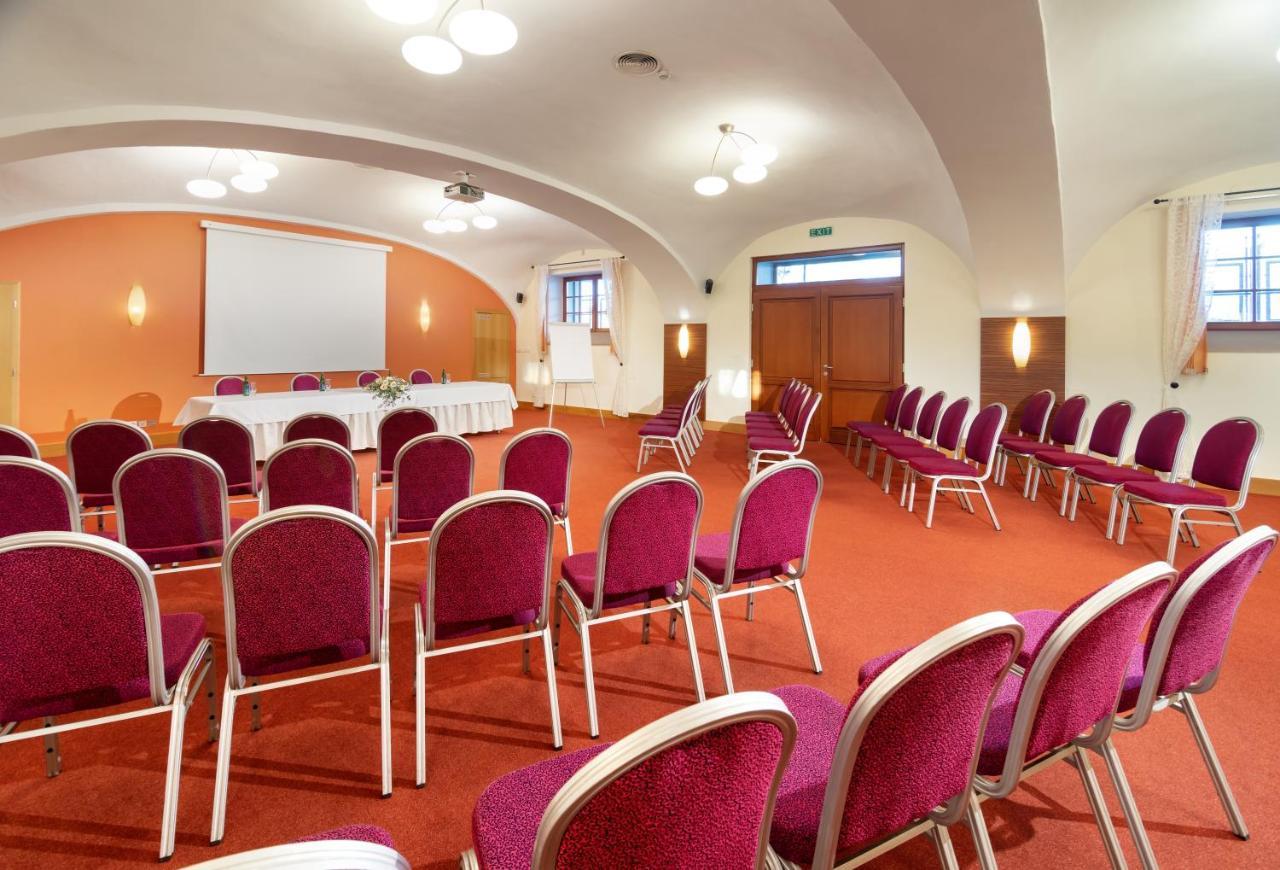 Chvalská Tvrz Hotel