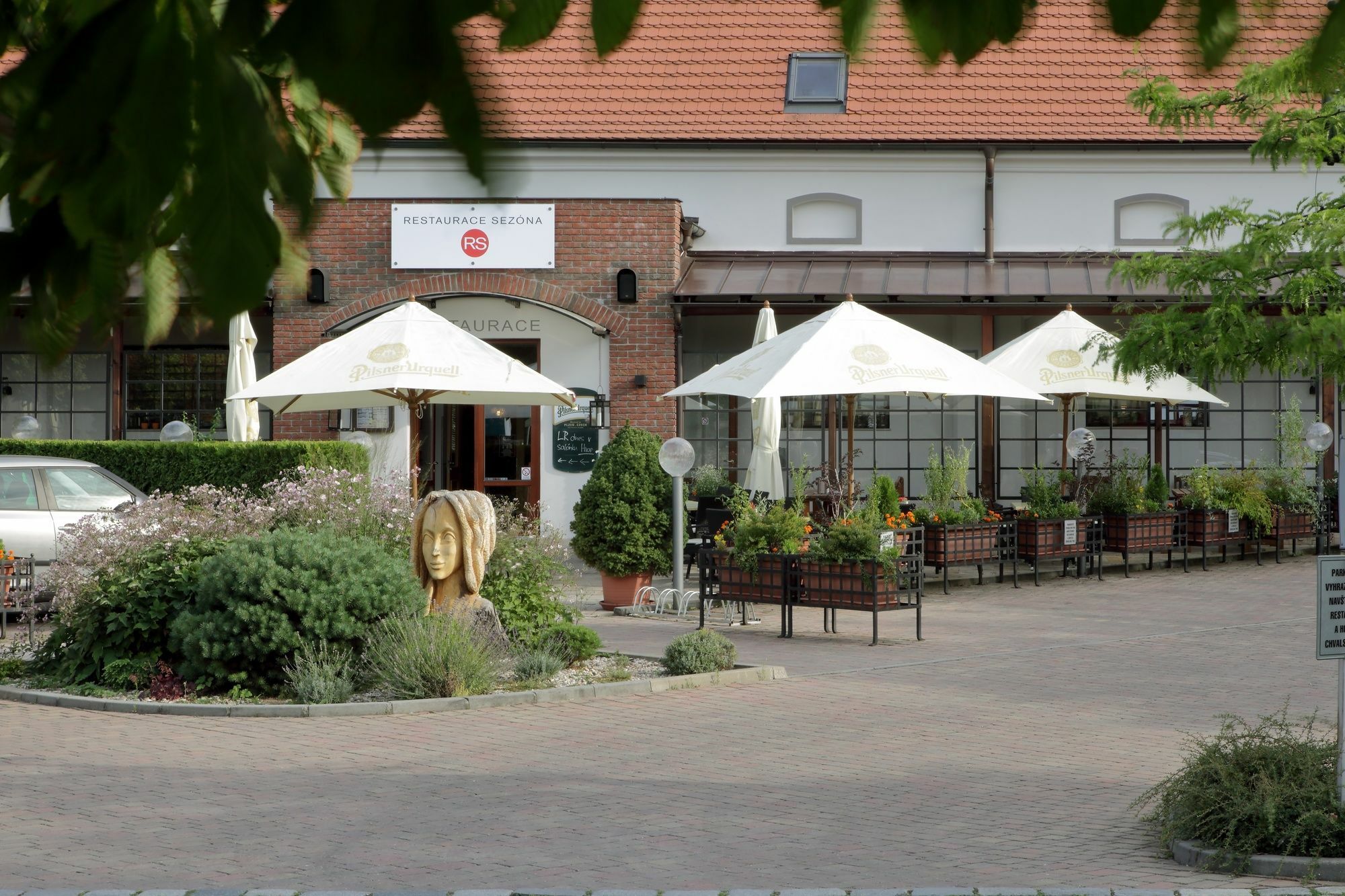 Chvalská Tvrz Hotel 3*